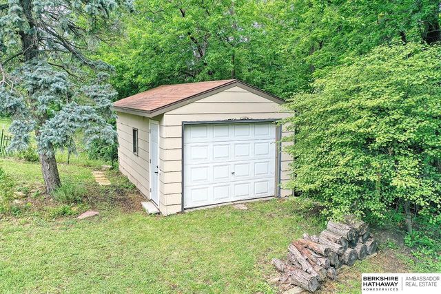 604 G Street, Eagle, NE 68347