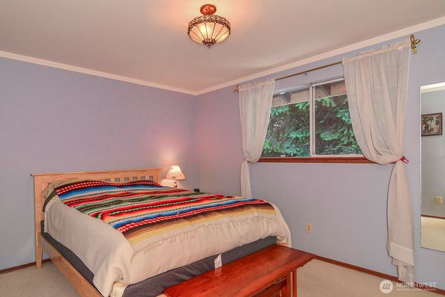 425 SW 183rd Street, Normandy Park, WA 98166