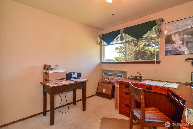 425 SW 183rd Street, Normandy Park, WA 98166