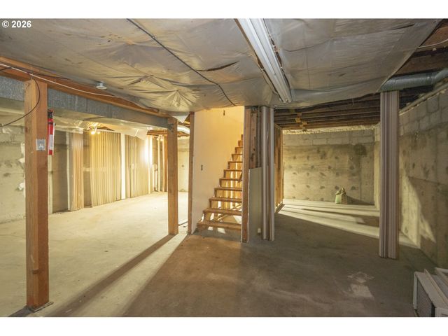 6617 Se 85TH Ave, Portland, OR 97266