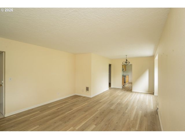 6617 Se 85TH Ave, Portland, OR 97266