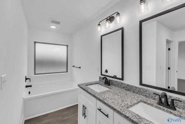 15326 Lapwing Cove, Athens, AL 35611