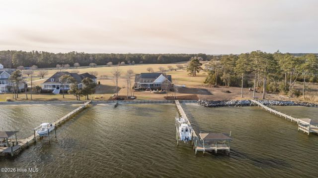 135 Waterway Drive, Havelock, NC 28532