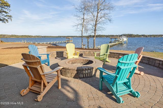 135 Waterway Drive, Havelock, NC 28532