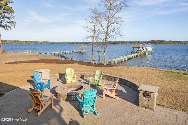 135 Waterway Drive, Havelock, NC 28532