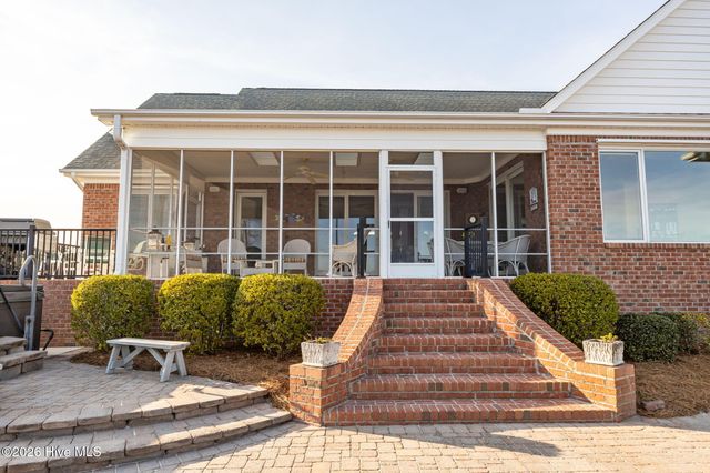 135 Waterway Drive, Havelock, NC 28532