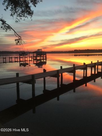 135 Waterway Drive, Havelock, NC 28532