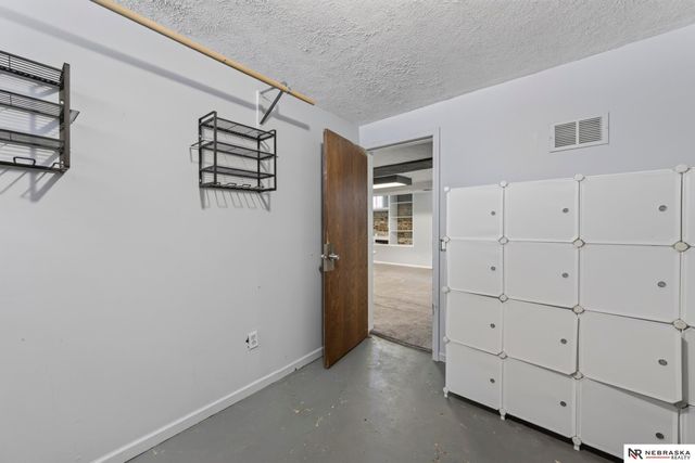 3024 Lincoln Boulevard, Omaha, NE 68131