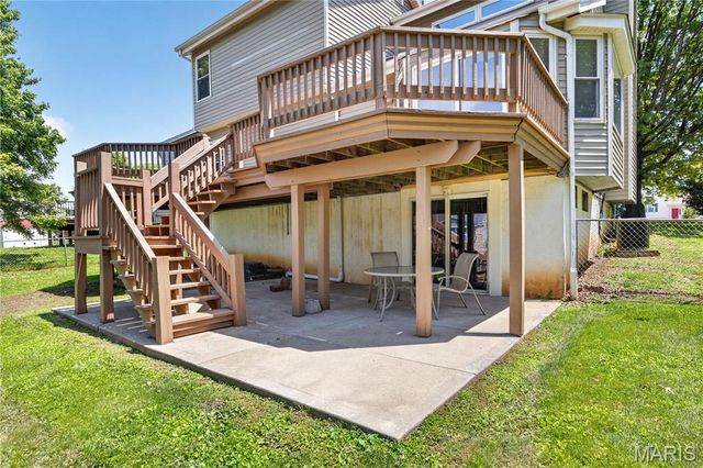 110 Aspencade Circle, St Peters, MO 63376