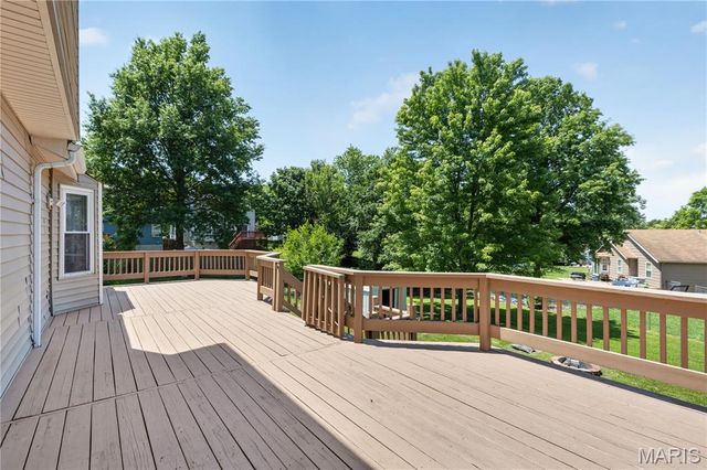 110 Aspencade Circle, St Peters, MO 63376