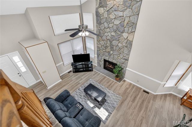 110 Aspencade Circle, St Peters, MO 63376