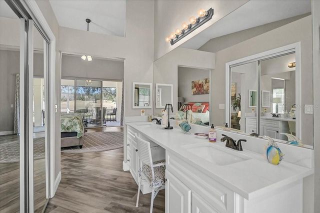 4427 HIGHLAND OAKS CIRCLE, Sarasota, FL 34235