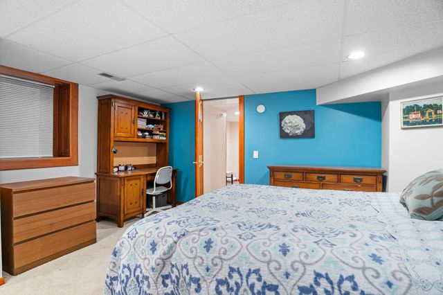 1017 Thomas Avenue S, Minneapolis, MN 55405