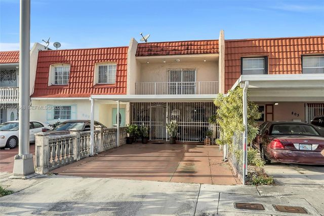 805 W 79th Pl, Hialeah, FL 33014