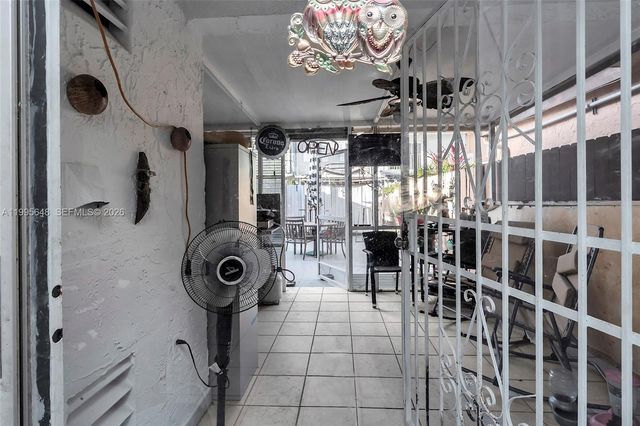 805 W 79th Pl, Hialeah, FL 33014