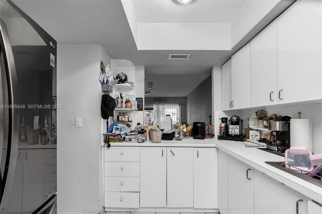 805 W 79th Pl, Hialeah, FL 33014