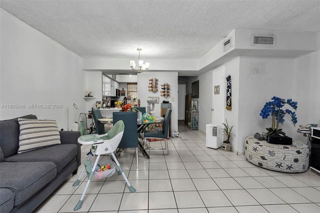 805 W 79th Pl, Hialeah, FL 33014