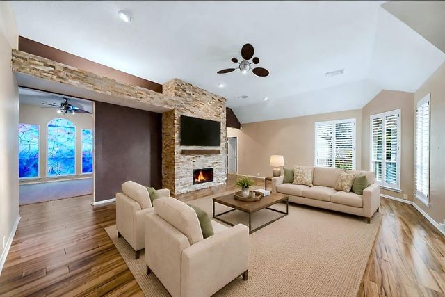 9405 Sundown Drive, Pearland, TX 77584