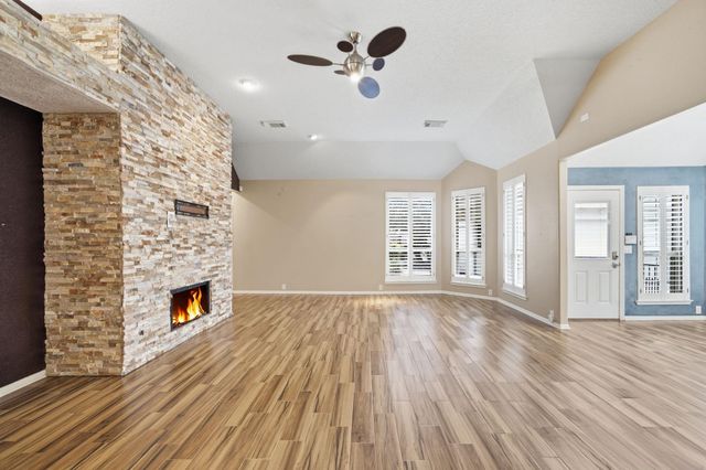 9405 Sundown Drive, Pearland, TX 77584