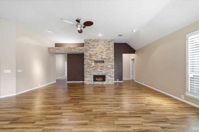 9405 Sundown Drive, Pearland, TX 77584