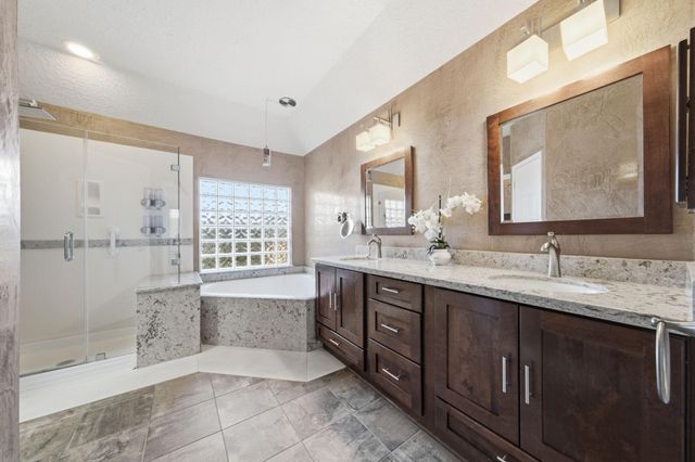 9405 Sundown Drive, Pearland, TX 77584