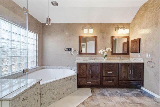 9405 Sundown Drive, Pearland, TX 77584
