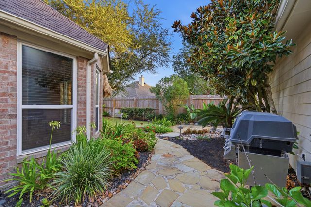 9405 Sundown Drive, Pearland, TX 77584