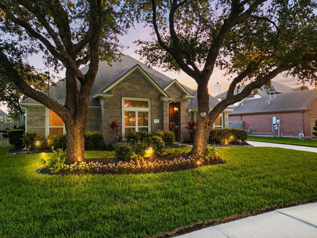 9405 Sundown Drive, Pearland, TX 77584