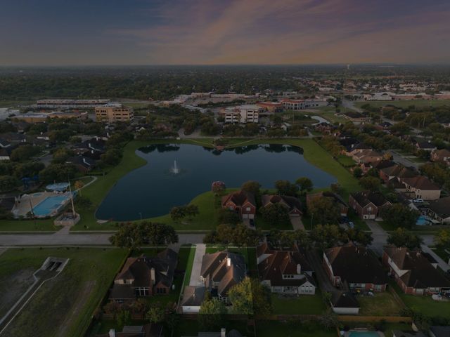 9405 Sundown Drive, Pearland, TX 77584