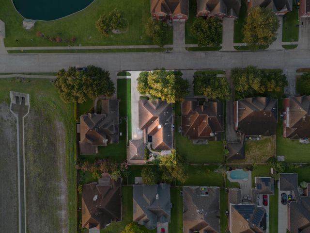 9405 Sundown Drive, Pearland, TX 77584