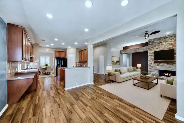 9405 Sundown Drive, Pearland, TX 77584