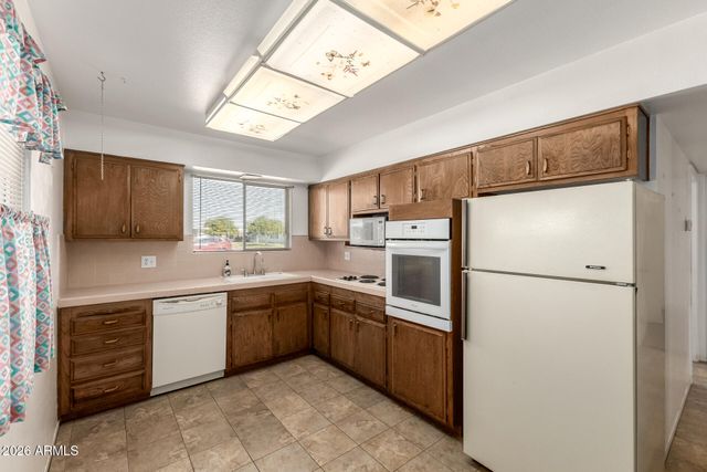 10511 W CLAIR Drive, Sun City, AZ 85351