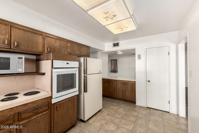 10511 W CLAIR Drive, Sun City, AZ 85351