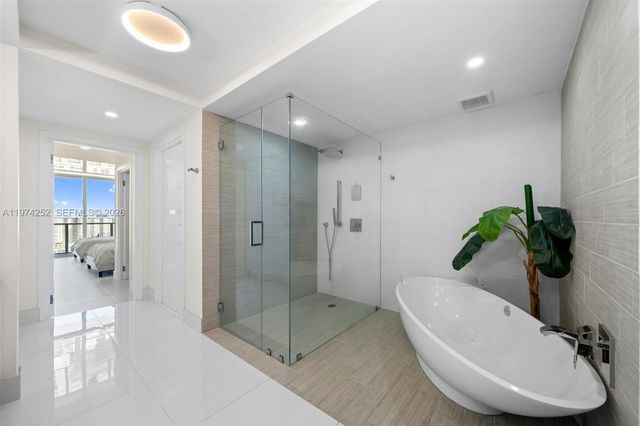 300 Sunny Isles Blvd 4-2003, Sunny Isles Beach, FL 33160