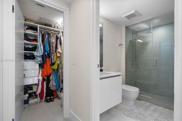 300 Sunny Isles Blvd 4-2003, Sunny Isles Beach, FL 33160