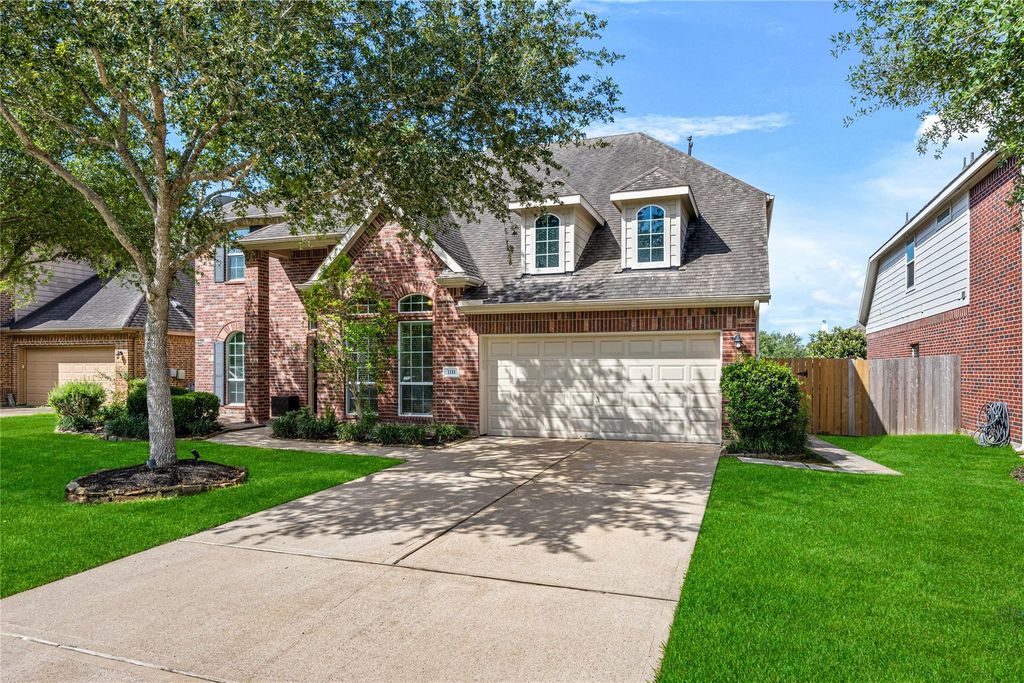 1111 Haye Road, Friendswood, TX 77546