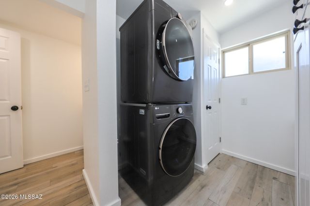 351 S Holcomb Place, Vail, AZ 85641