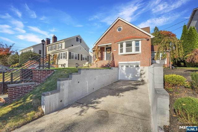 180 Highfield Lane, Nutley, NJ 07110