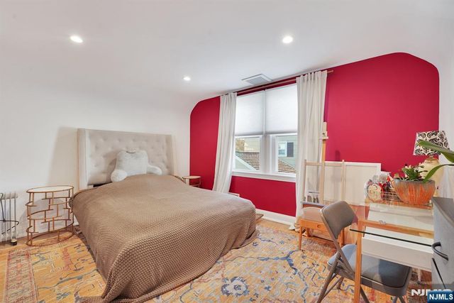 180 Highfield Lane, Nutley, NJ 07110