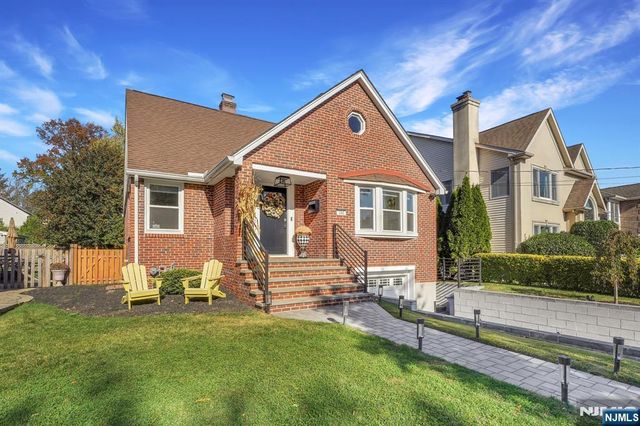 180 Highfield Lane, Nutley, NJ 07110