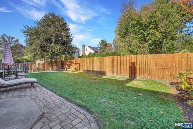 180 Highfield Lane, Nutley, NJ 07110