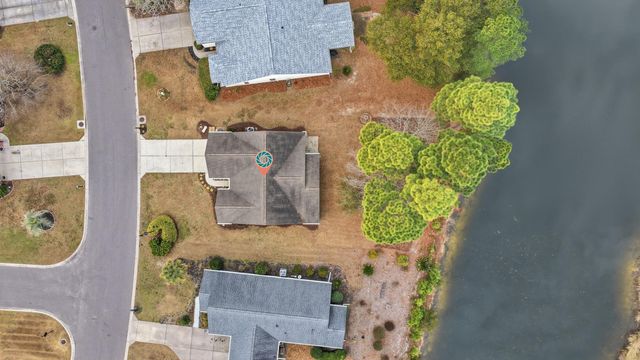 4566 Fringetree Dr., Murrells Inlet, SC 29576