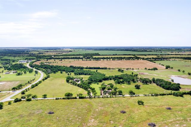 99 Calk Road, Tioga, TX 76271