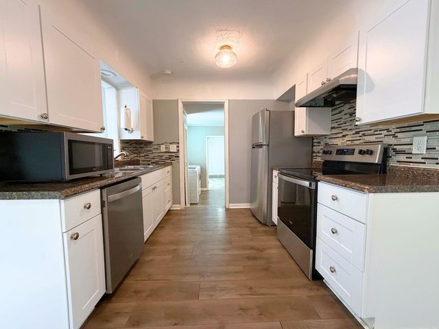 3296 Mills Acres Street, Flint, MI 48506