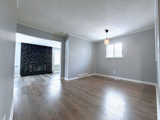 3296 Mills Acres Street, Flint, MI 48506