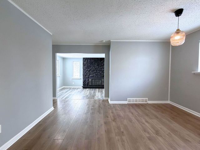 3296 Mills Acres Street, Flint, MI 48506