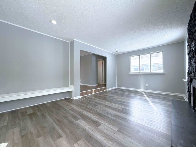 3296 Mills Acres Street, Flint, MI 48506