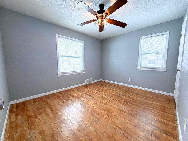 3296 Mills Acres Street, Flint, MI 48506