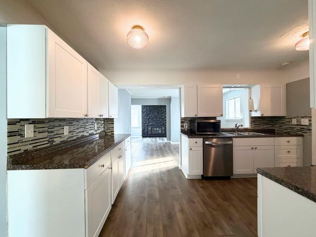 3296 Mills Acres Street, Flint, MI 48506