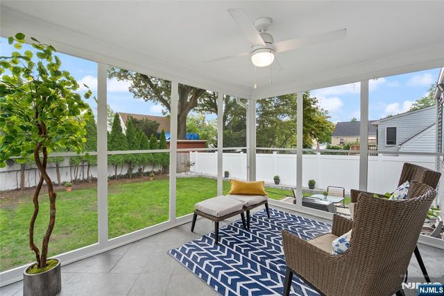 15 Brown Place, Bergenfield, NJ 07621